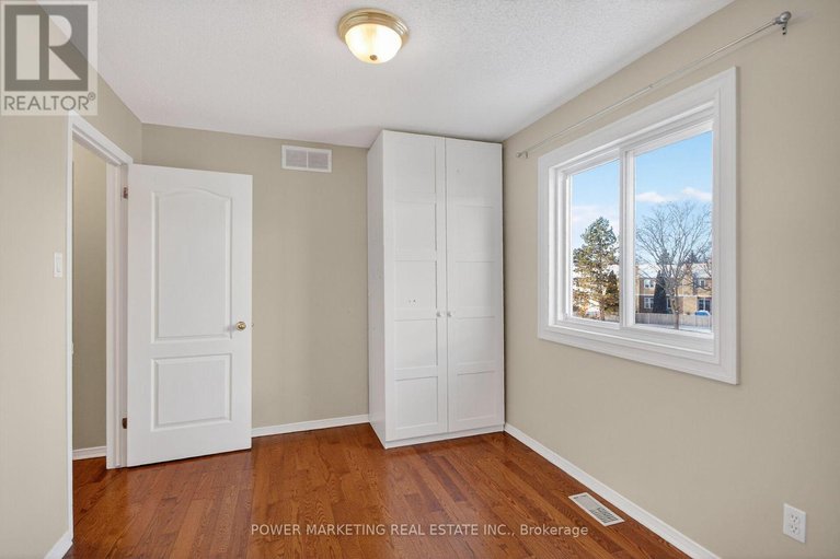 29154682/6410-sablewood-place/chapel-hill/ottawa/ontario/K1C7L7_4