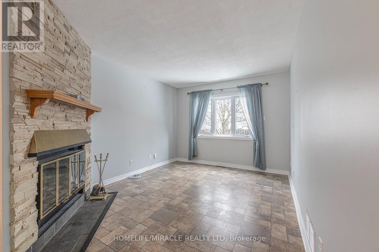 29126628/1799-bromont-way/chateauneuf/ottawa/ontario/K1C5H9_12