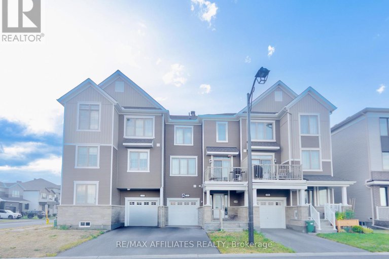 28735067/388-aphelion-crescent/half-moon-bay/ottawa/ontario/K2J6N5_1