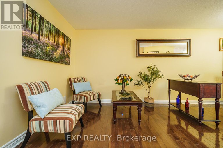 28257579/426-pillett-street/strandherd/ottawa/ontario/K2J5S3_6