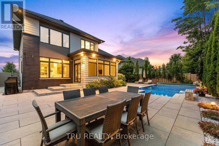 29255060/250-sunnyridge-crescent/emerald-meadowstrailwest/ottawa/ontario/K2M0H3_44