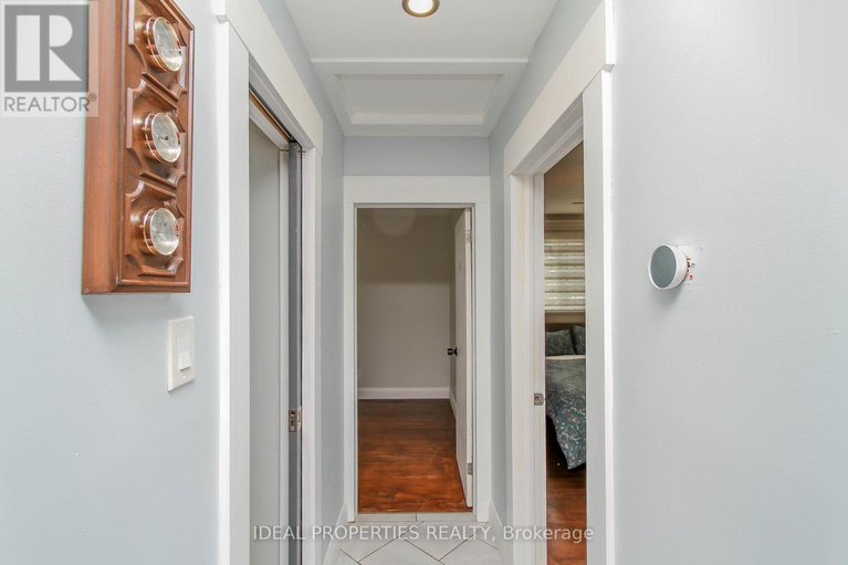 29212818/1326-tara-drive/copeland-park/ottawa/ontario/K2C0S7_17