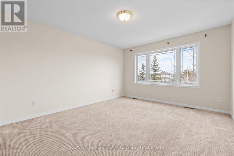 29458293/522-kentmare-crescent/strandherd/ottawa/ontario/K2J5P3_24