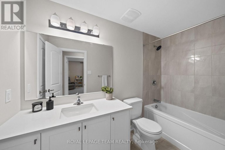 29651652/722-parnian-private/half-moon-bay/ottawa/ontario/K2J4H7_20