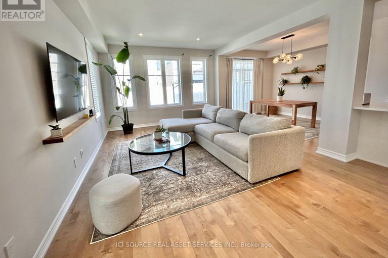 28905249/106-equitation-circle/goulbourn-twp-from-franktown-rdsouth-to-rideau/ottawa/ontario/K0A2Z0_5