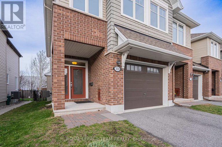 28252866/768-cedar-creek-drive/blossom-parkkemp-parkfindlay-creek/ottawa/ontario/K1T0B2_3