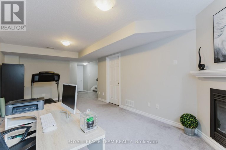 28687111/121-mancini-way/strandherd/ottawa/ontario/K2J5X3_30