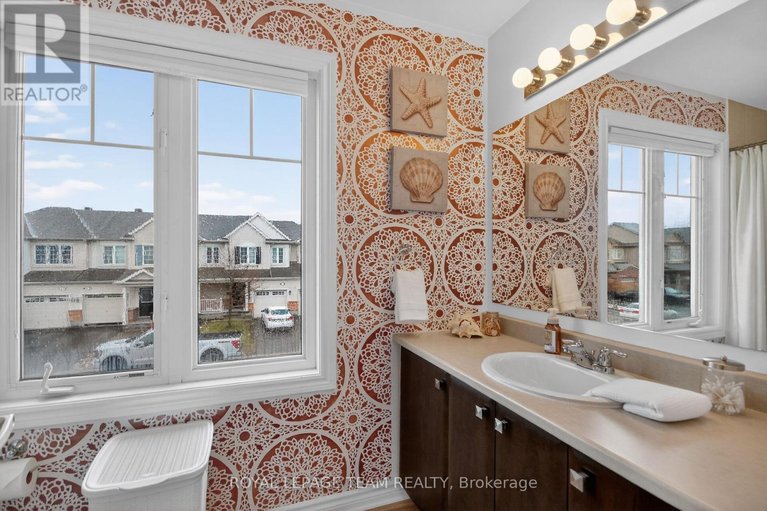 29613135/3117-burritts-rapids-place/half-moon-bay/ottawa/ontario/K2J0S7_23