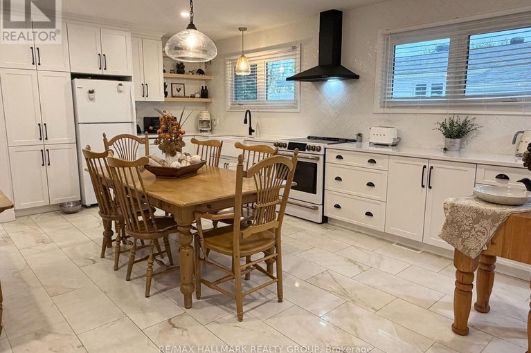 29137987/2424-joliffe-street/hawthorne-meadows/ottawa/ontario/K1G1G9_6