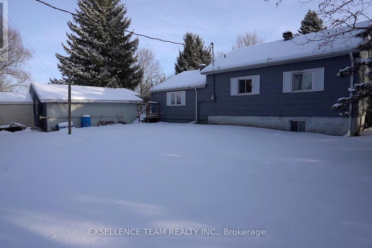 27759914/20051-county-rd-17-road-n/south-glengarry/ontario/K0C1L0_4