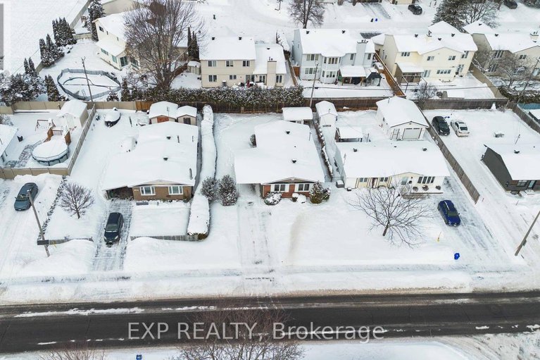 29305103/303-amiens-street/bilberry-creekqueenswood-heights/ottawa/ontario/K1E1N3_28