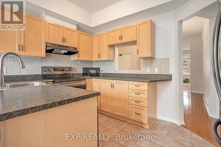 28456639/5-90-briargate-private/springridgeeast-village/ottawa/ontario/K4A0C4_13