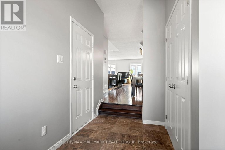 29449929/2268-descartes-street/notting-hillsummerside/ottawa/ontario/K4A0W4_10