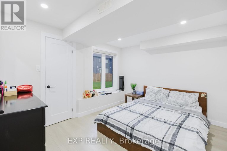 29239839/4556-kelly-farm-drive/blossom-parkkemp-parkfindlay-creek/ottawa/ontario/K1X0G8_36