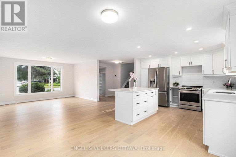 28556816/123-tripp-crescent/pheasant-run/ottawa/ontario/K2J1M5_12