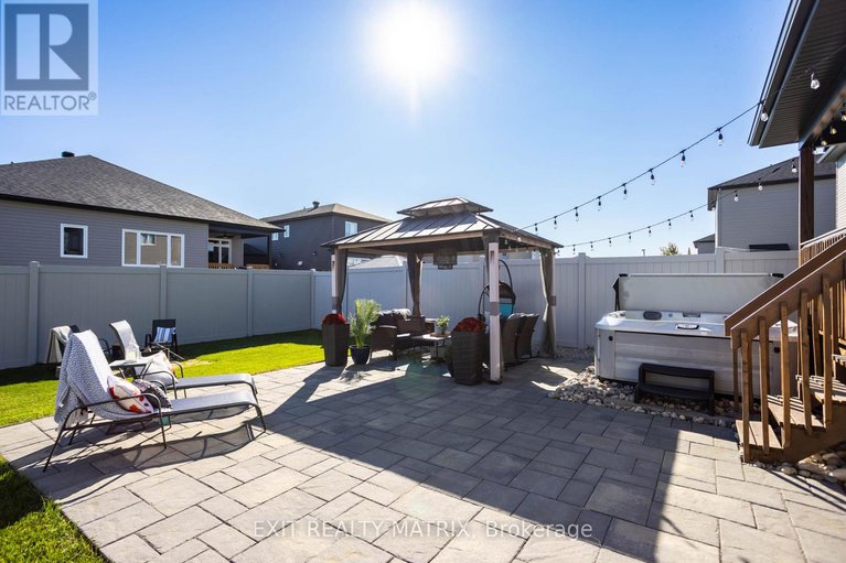 29322607/521-marseille-street/embrun/russell/ontario/K0A1W0_45