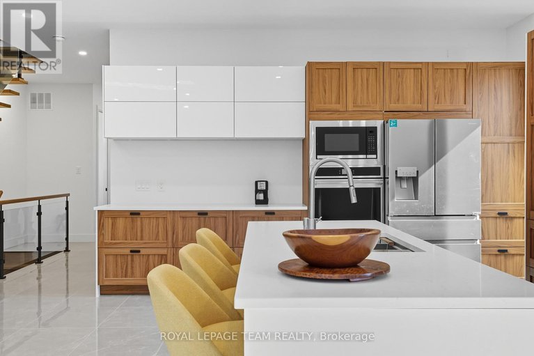 29001390/984-watson-street/fairfield-heights/ottawa/ontario/K2B6C2_15