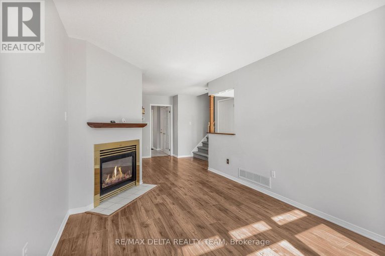 28837602/1969-sunland-drive/fallingbrookgardenway-south/ottawa/ontario/K4A3T1_14