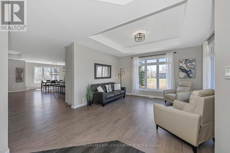 29663853/921-colette-street/clarencerockland-twp/clarence-rockland/ontario/K0A1E0_7