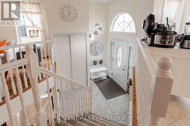 28873619/1562-lisbon-street/fallingbrookpineridge/ottawa/ontario/K4A4B9_29