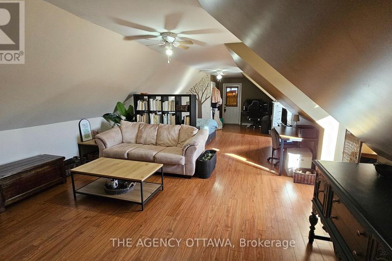 28633041/13243-thompson-road/north-dundas-winchester-twp/north-dundas/ontario/K0C2K0_28