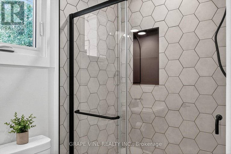 29108628/2680-river-road/north-grenville-twp-kemptville-south/north-grenville/ontario/K0G1J0_29