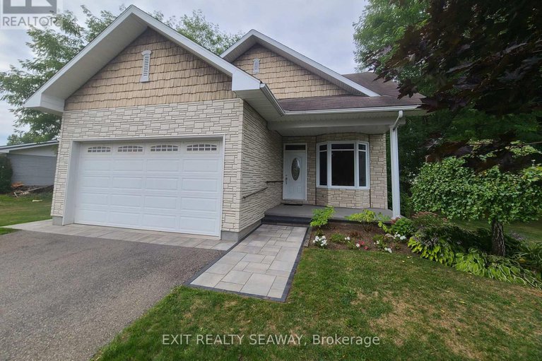 28854316/4294-schell-street/south-dundas-williamsburgh-twp/south-dundas/ontario/K0C2H0_1