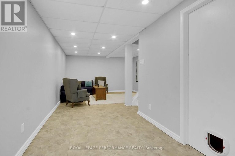 29638875/110-1770-cabaret-lane/fallingbrookpineridge/ottawa/ontario/K4A2G1_38