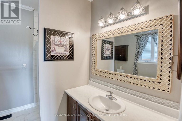 28619246/454-creekview-way/blossom-parkkemp-parkfindlay-creek/ottawa/ontario/K1T0J5_12
