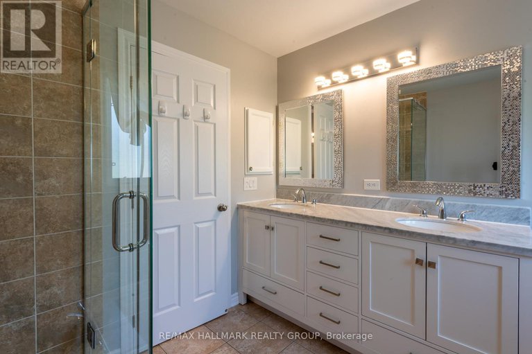 28706824/217-fountainhead-drive/mer-bleuebradley-estatesanderson-park/ottawa/ontario/K1W0C2_25