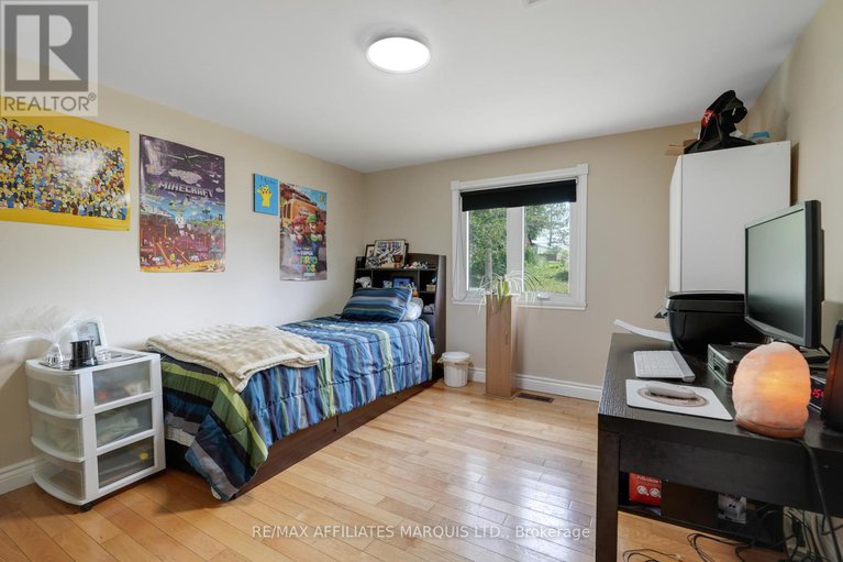 28523953/21895-seguin-mill-street/north-glengarry-lochiel-twp/north-glengarry/ontario/K0B1H0_17