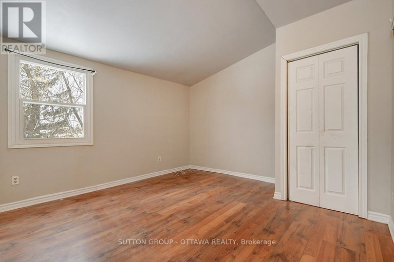 29142906/458-river-road/riverside-southgloucester-glen/ottawa/ontario/K1V1E7_23