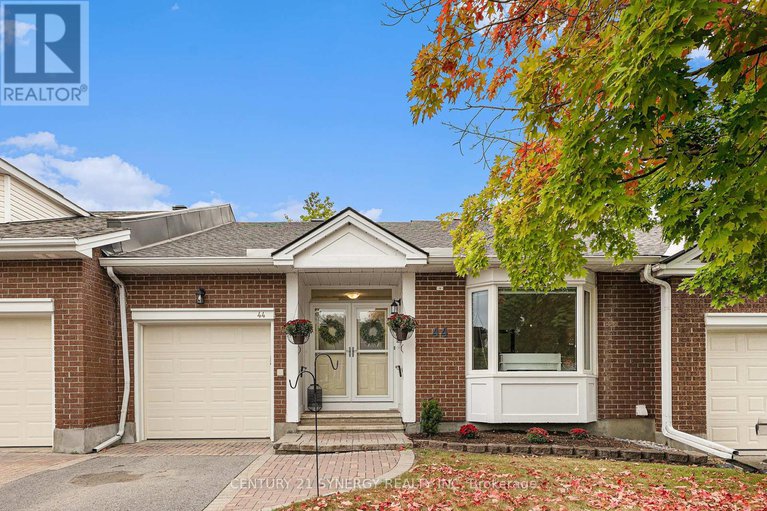 28641582/44-innesbrook-court/stittsville-central/ottawa/ontario/K2S1C7_2