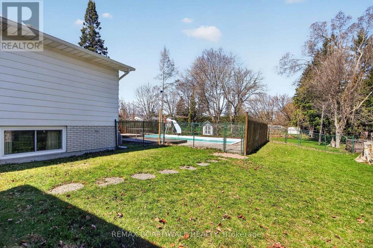 29666453/103-christopher-hamilton-street/richmond/ottawa/ontario/K0A2Z0_42