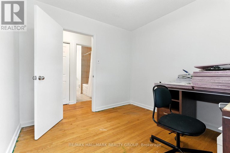 28647826/1127-maitland-avenue/copeland-park/ottawa/ontario/K2C2B8_23
