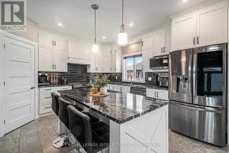 28646652/153-lyon-street/embrun/russell/ontario/K0A1W0_14