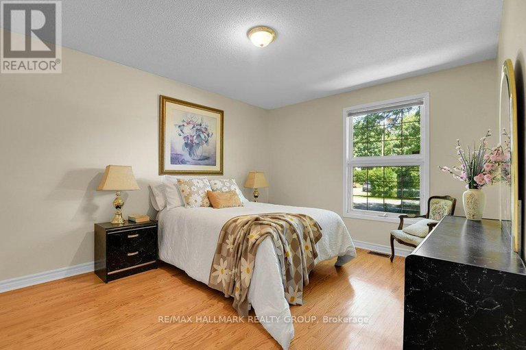 29444674/6-westdale-avenue/lakeview-park/ottawa/ontario/K2H5J3_38