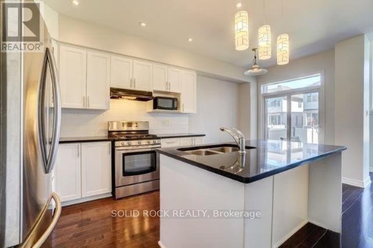 28821782/604-tennant-way/riverside-southgloucester-glen/ottawa/ontario/K4M0C6_9