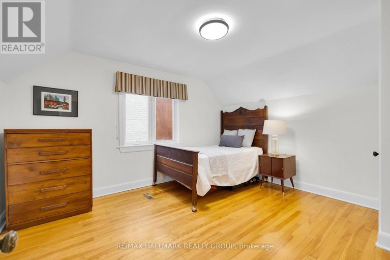 29608672/448-brennan-avenue/westborohampton-park/ottawa/ontario/K1Z6J8_22