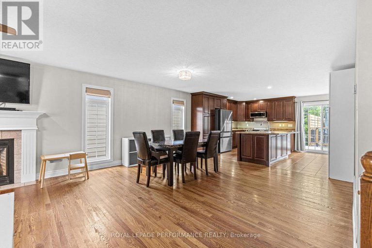 28461839/7-settlement-lane/village-of-russell/russell/ontario/K4R0A4_8