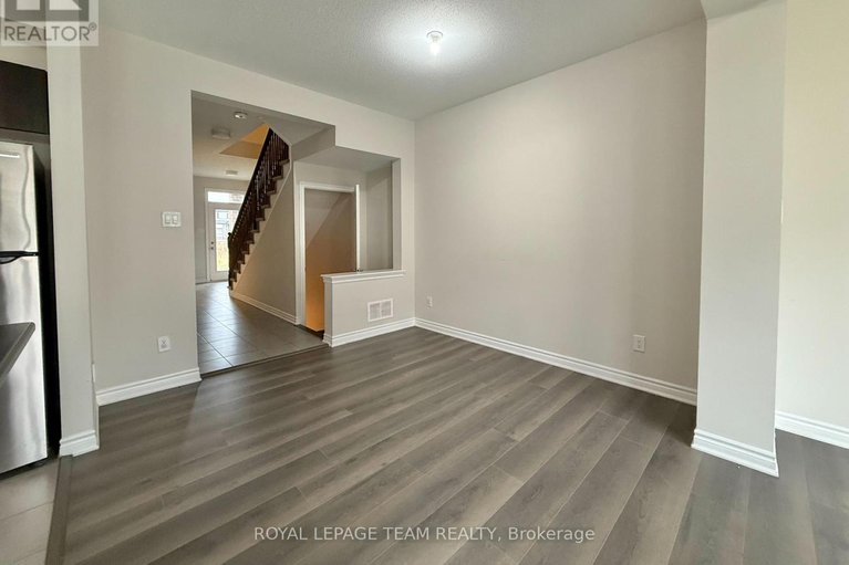 29171434/709-megrez-way-e/half-moon-bay/ottawa/ontario/K2J6S9_5