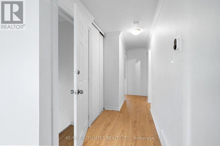 28964086/306-woodfield-drive/tanglewood/ottawa/ontario/K2G3W9_14