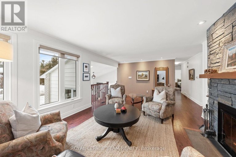 29404237/28-maplehill-way/manotick-village-manotick-estates/ottawa/ontario/K2C3H1_11