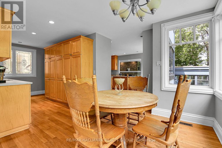 28523937/23-davidson-drive/rothwell-heights/ottawa/ontario/K1J6L7_18