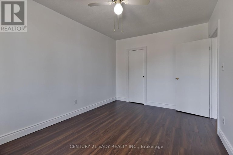 28505414/424-moore-street/renfrew/renfrew/ontario/K7V1L9_31