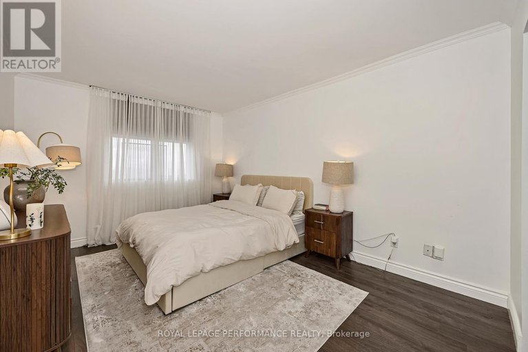 29480330/1512-2760-carousel-crescent/emerald-woodssawmill-creek/ottawa/ontario/K1T2N4_15