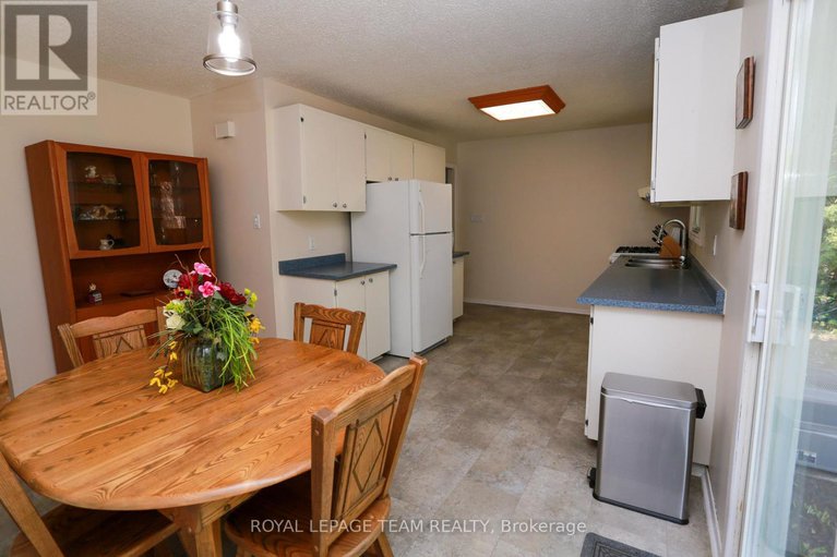 28735574/82-maitland-street-s/richmond/ottawa/ontario/K0A2Z0_10