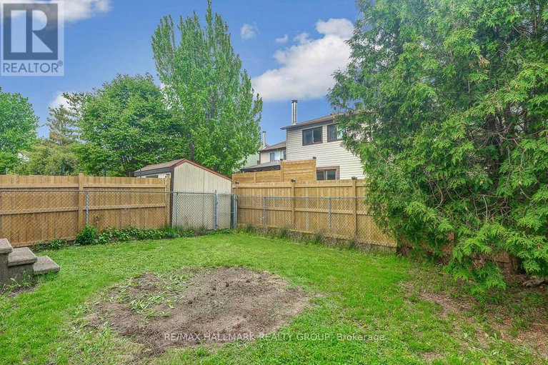 28349257/1701-lafrance-drive/queenswood-heights-south/ottawa/ontario/K1E2L7_38