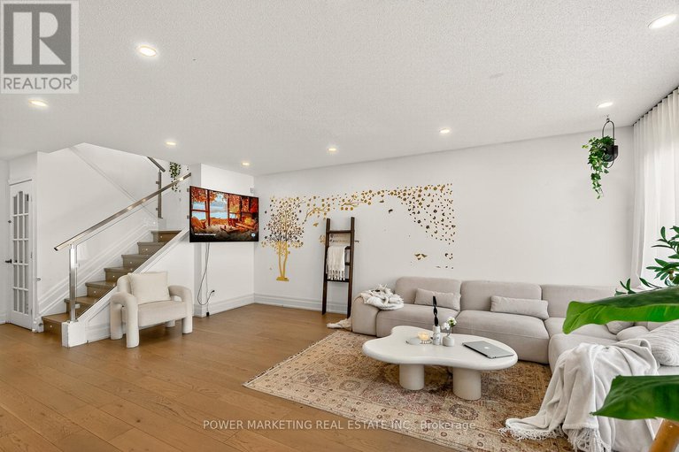 29057500/657-657-clearbrook-drive-n/strandherd/ottawa/ontario/K2J5S1_12