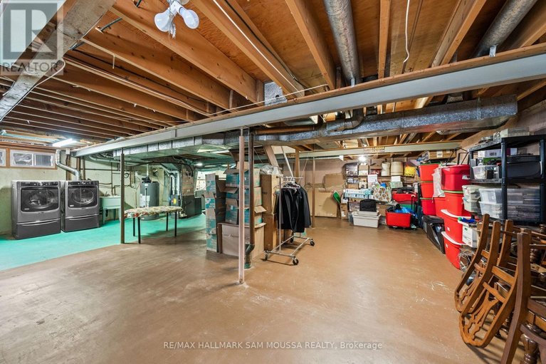 29606720/46-seymour-avenue/borden-farmstewart-farmcarleton-heightsparkwood-hills/ottawa/ontario/K2E6P2_34